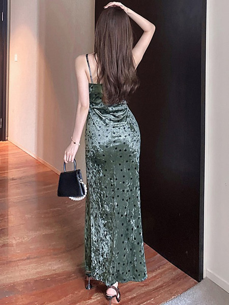 Naiste stiilne roheliste õhukeste rihmadega kleit