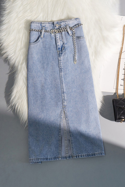 Naiste teksaseelik metallist vöö ja lõhikuga