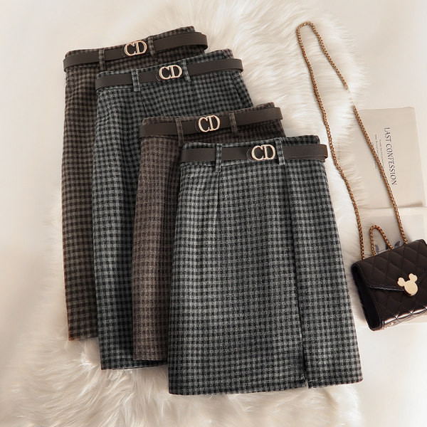 Naiste kevad-sügis ruuduline vööga seelik