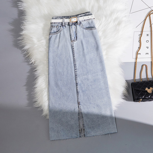 Naiste pikk seelik kõrge vöö ja vööga