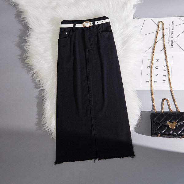 Naiste pikk seelik kõrge vöö ja vööga