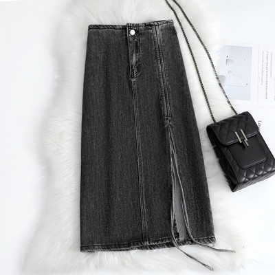 Kõrge vöökohaga seelik ja lõhikud – kahte värvi