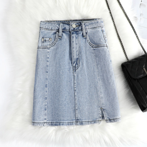 Fusta scurta din denim cu nasture