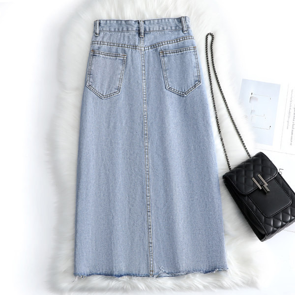 Μακριά γυναικεία τζιν φούστα με διακόσμηση δαντέλας και πέρλες