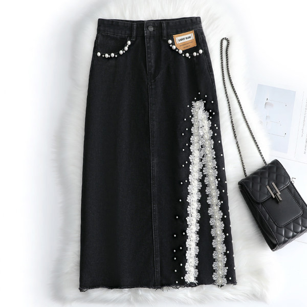 Μακριά γυναικεία τζιν φούστα με διακόσμηση δαντέλας και πέρλες