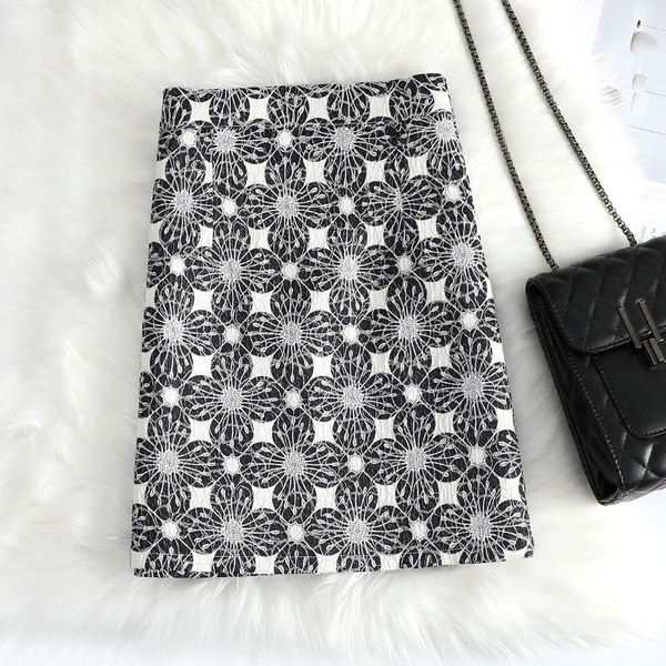 Värviline kõrge vöökohaga seelik