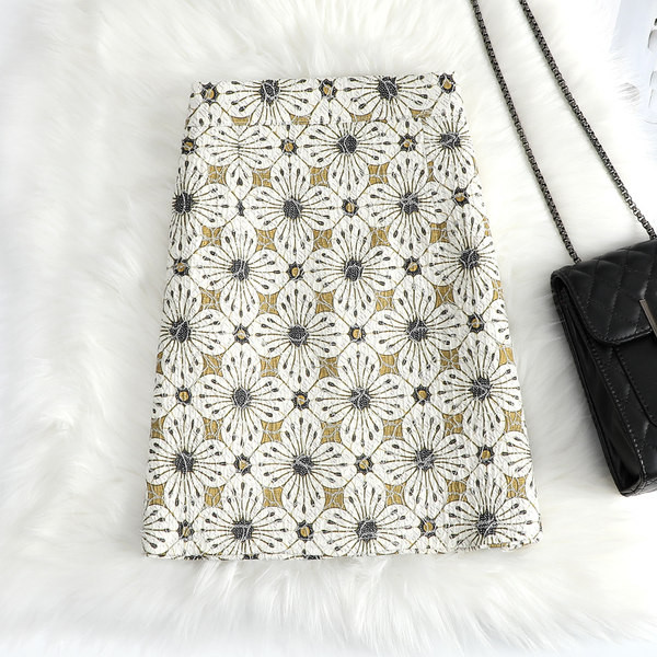 Värviline kõrge vöökohaga seelik