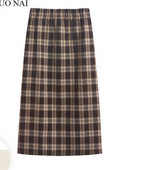 Pika vöökohaga naiste ruuduline seelik