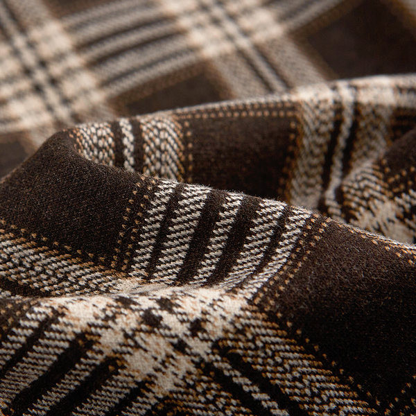 Pika vöökohaga naiste ruuduline seelik