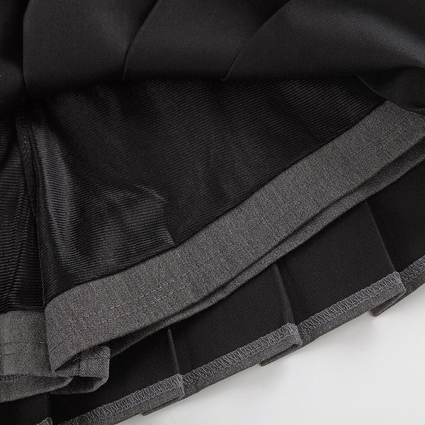 Lühike lukuga plisseeritud seelik