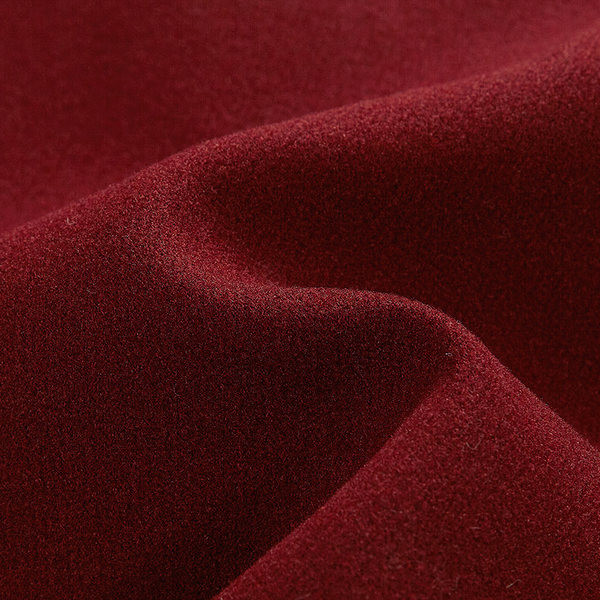 Fusta de dama cu curea si lungime medie