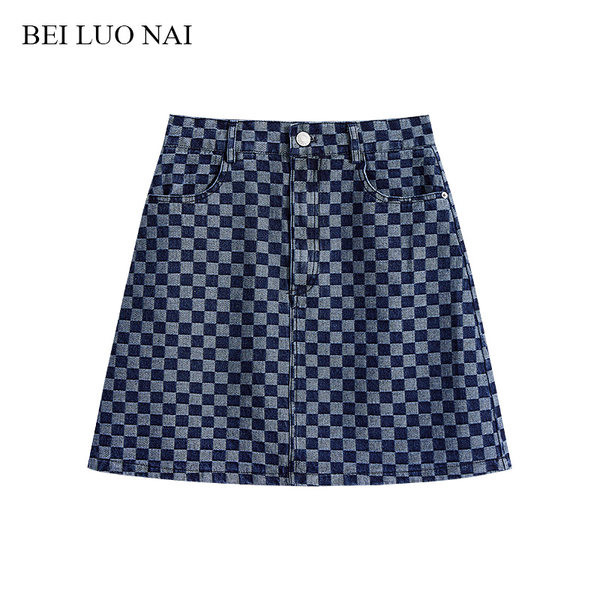 Fusta scurta din denim in carouri