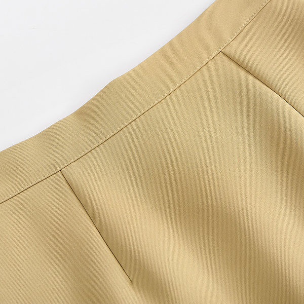 Lühike kõrge vöökohaga seelik