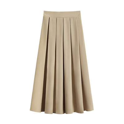 Pikk vabaaja seelik – lõikega mudel