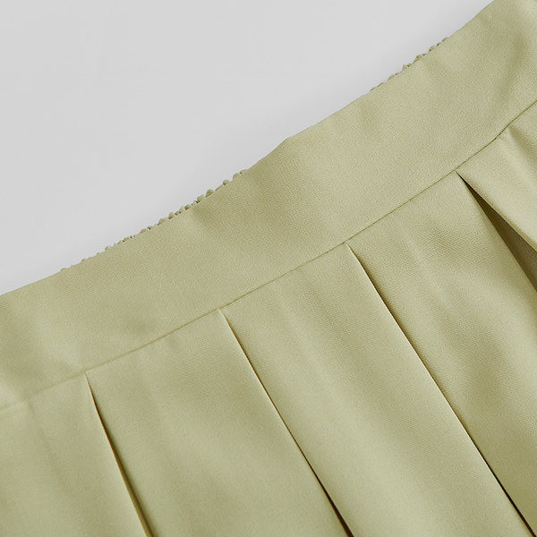 Pikk vabaaja seelik – lõikega mudel