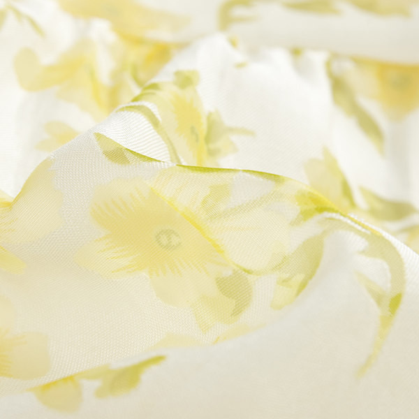 Lühikeste varrukate ja kandilise kaelusega vabaaja kleit