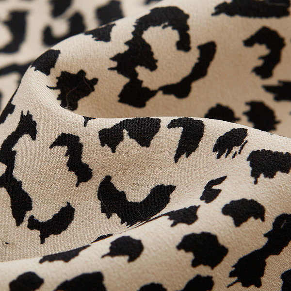 Kahes värvitoonis kõrge vöökohaga naiste seelik