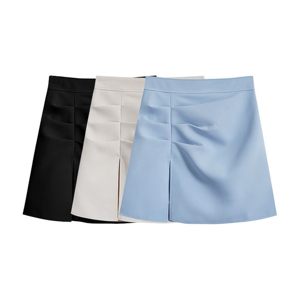 Lühike seelik koos lõhikuga