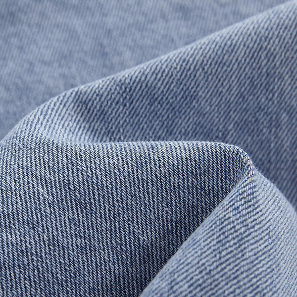 Naiste trakside ja lõhikuga teksaseelik