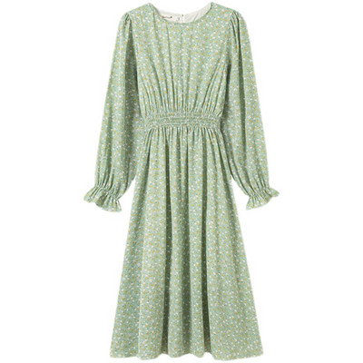 Vabaaja naiste kleit ovaalse kaelusega ja elastse vöökohaga