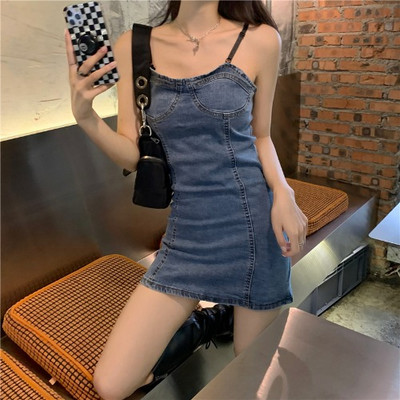 Lühike liibuv teksakleit õhukeste rihmadega