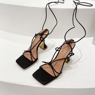 Дамска квадратни сандали с връзки и висок ток 8см