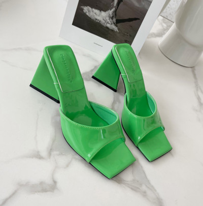 Дамски чехли с дебел ток - изкуствен лак