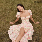 Дамска рокля с връзки и цветен десен