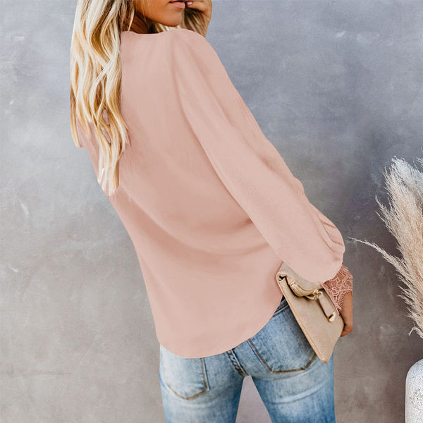 Ежедневна широка риза с дантела и дълбоко шпиц деколте