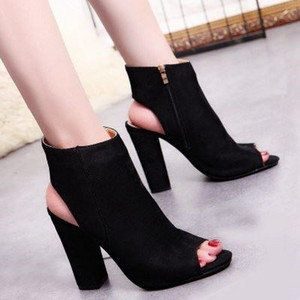 Модерни летни боти от еко велур с висок ток и цип