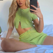 Летен дамски сет от две части - къс топ и шорти