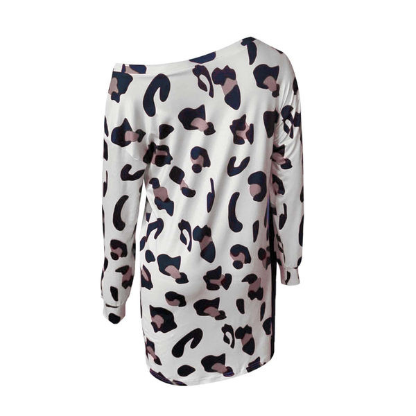 Ежедневна рокля с дълги ръкави и животински принт