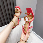 Дамски квадратни сандали с висок тънък ток  8см и метална верига