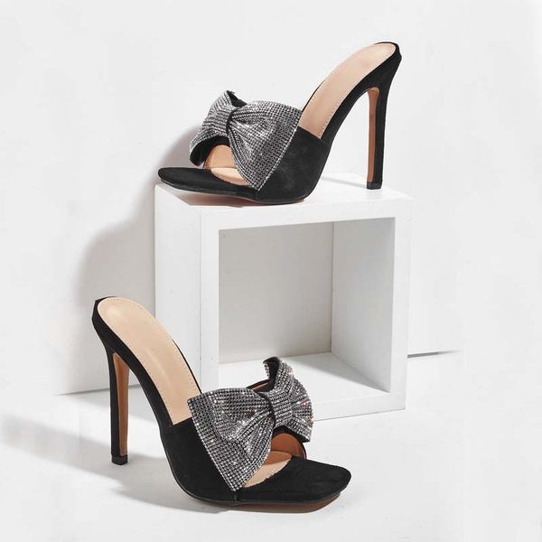 Дамски чехли на висок ток и панделка с декоративни камъни