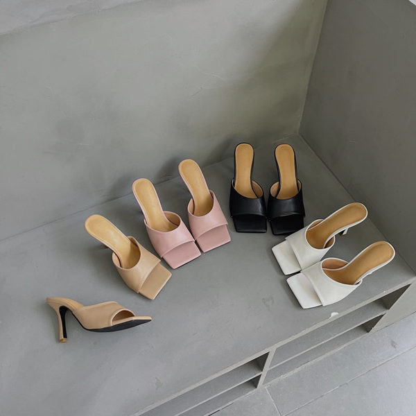 Модерни чехли от еко кожа с ток 8см