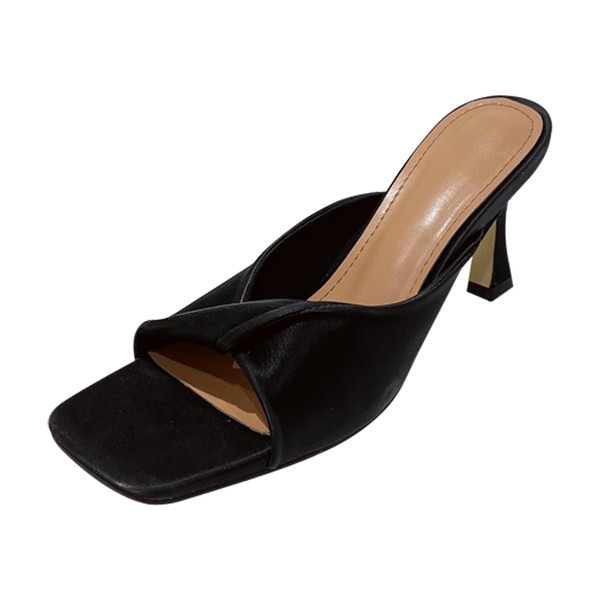 Дамски чехли на ток в три цвята