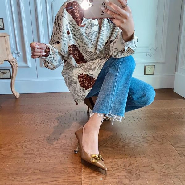 Дамски заострени обувки с висок ток 7см и метална верига 