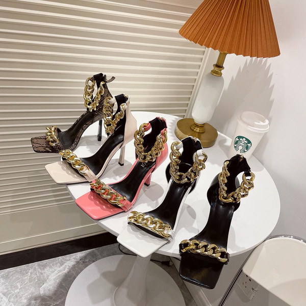 Модерни дамски сандали с метална верижка и 8см тънък ток