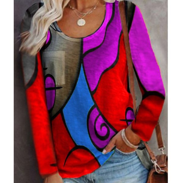 Цветна дамска блуза с овално декотле 