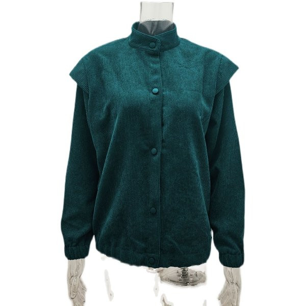 Пролетно-есенно яке за жени широк модел с копчета