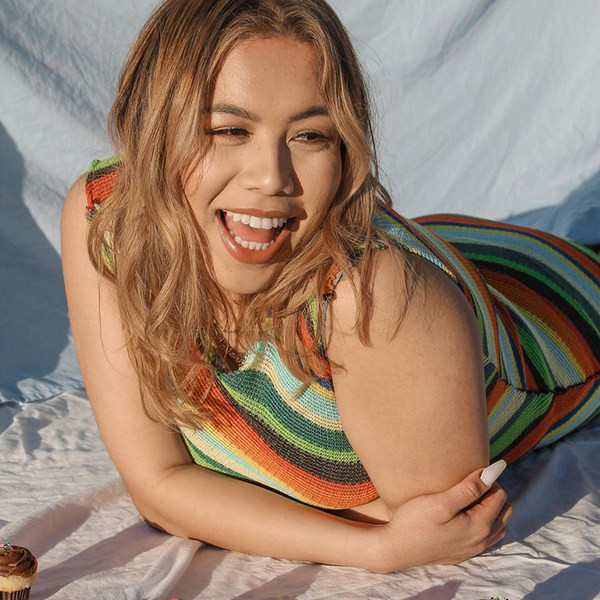 Раирана асиметрична рокля 