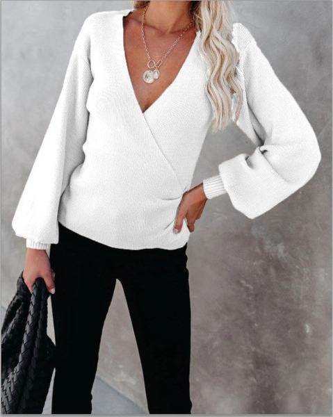 Дамска блуза с шпиц деколте