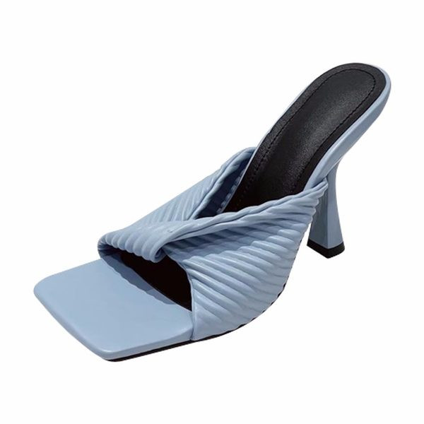 Модерни дамски чехли с преплетена каишка 