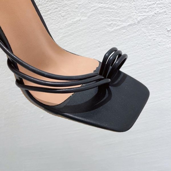 Модерни сандали с връзки и ток 10см