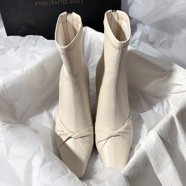 Актуални дамски боти с цип от еко кожа