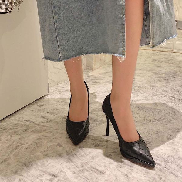 Елегантни дамски обувки с висок 11 см ток 