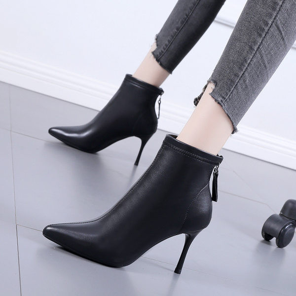 Дамски боти от еко кожа с цип и 9см ток