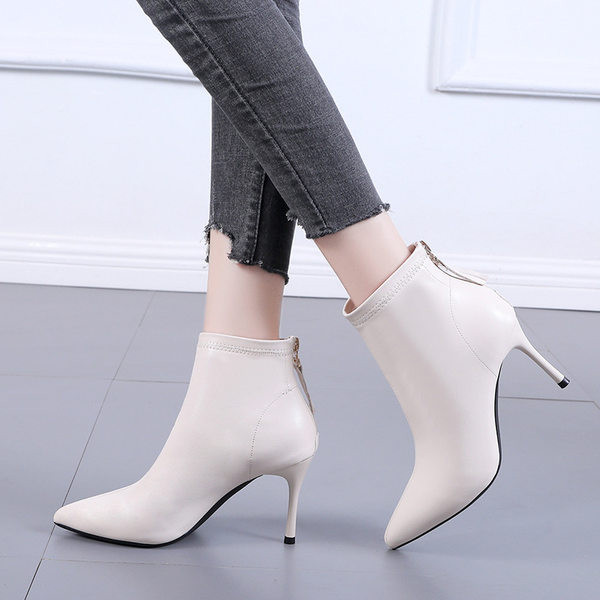 Дамски боти от еко кожа с цип и 9см ток