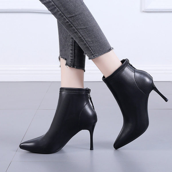 Дамски боти от еко кожа с цип и 9см ток