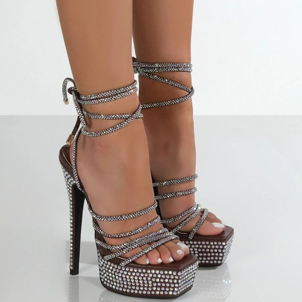 Sandale s petom visine 16,5 cm i platformom s ukrasnim kamenčićima
